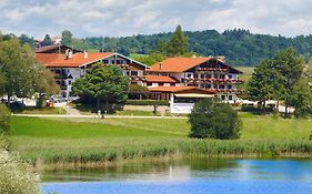 Hotel Seeblick & Ferienwohnung